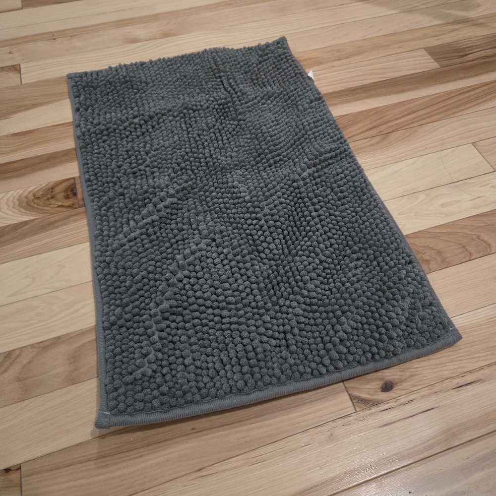 Gray Bath Mat, Absorbent Soft, 22.5 X 14.5 Inch
